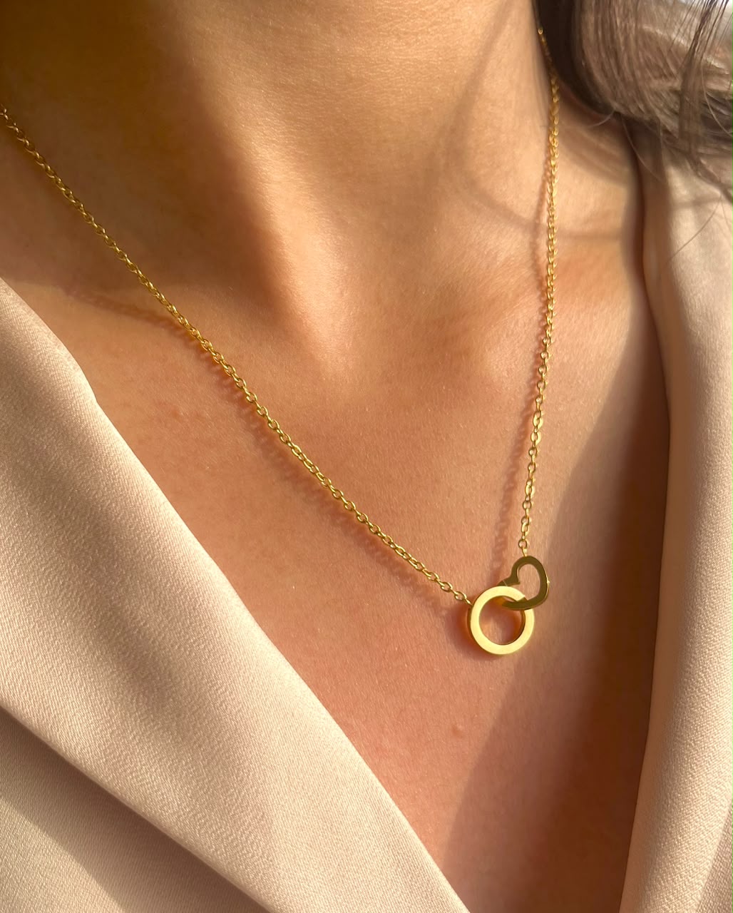 Gold Interlocked Circle & Heart Pendant Necklace